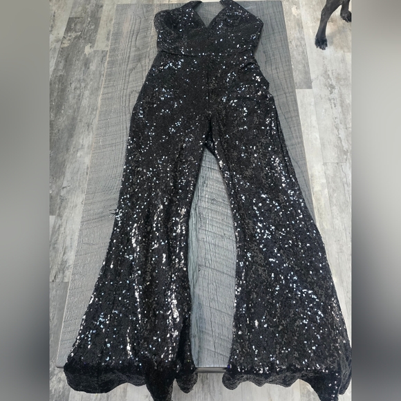 Women's Cider Halter Glittery Sequined Black One Piece Flared Romper (SIZE:XS) - Picture 4 of 7